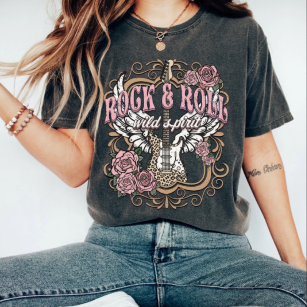 Rebel Rocker T